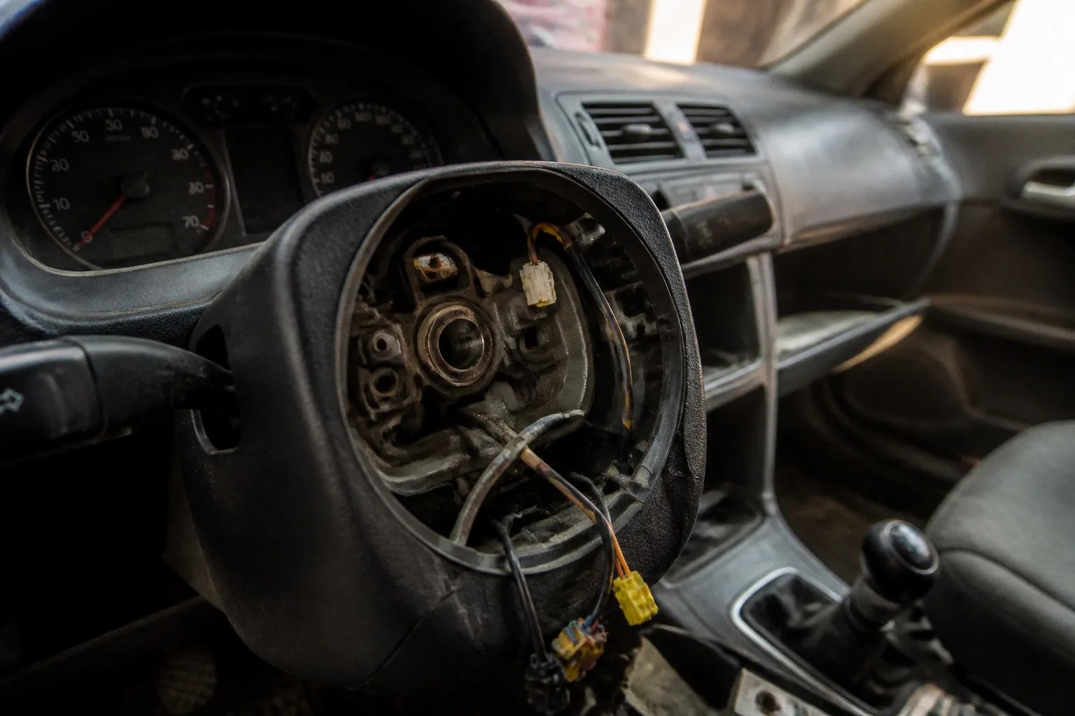 Airbag-Attrappen beim Autokauf: Ein vertuschter Unfall