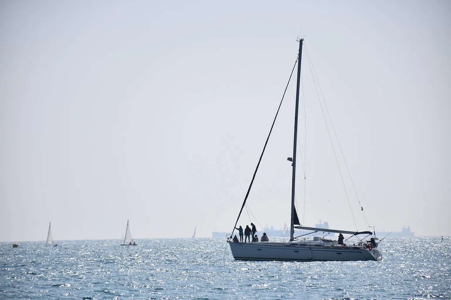 Segeln in Barcelona: Preise und Parktipps am Hafen